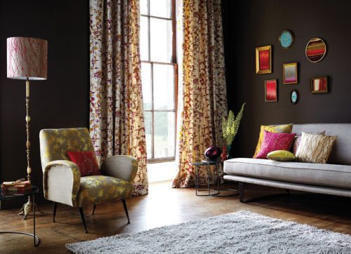 Cómo combinar cortinas, tapetes y muebles según ChatGPT