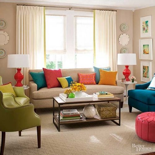 Combinaciones de colores llamativos para salas Llevar colores al salón es siempre una forma de darle personalidad al entorno y resaltar la decoración del hogar.