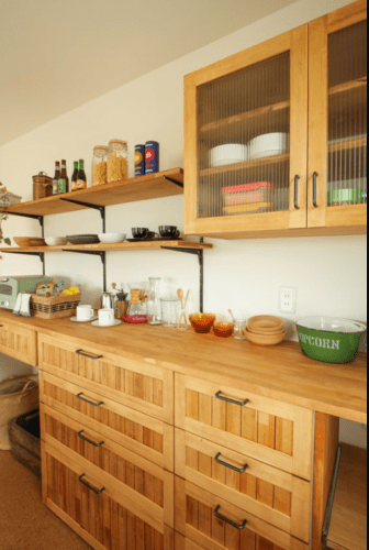 50 ideas para organizar cocinas sencillas con repisas abiertas 